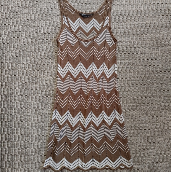 BCBGMaxAzria Dresses & Skirts - NWOT BCBGMaxAzria Stretchy Zigzag Mini Dress Sz M